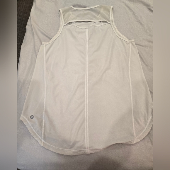 Lululemon‎ Athletica Silver Check Measurements There Is No Tag - Picture 2 of 4